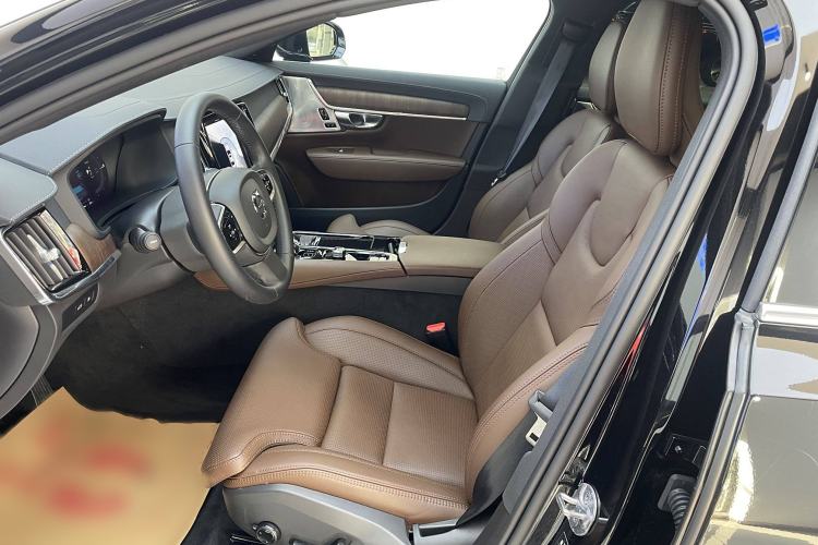 Used Volvo S90 New Energy 2024 Plug-in Hybrid Four-Wheel Drive Long-Range Luxury Smart Edition
