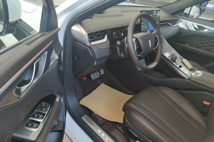 Used Wey Mocha 2021 2.0T Two-Wheel-Drive Ultra-Strong Version
