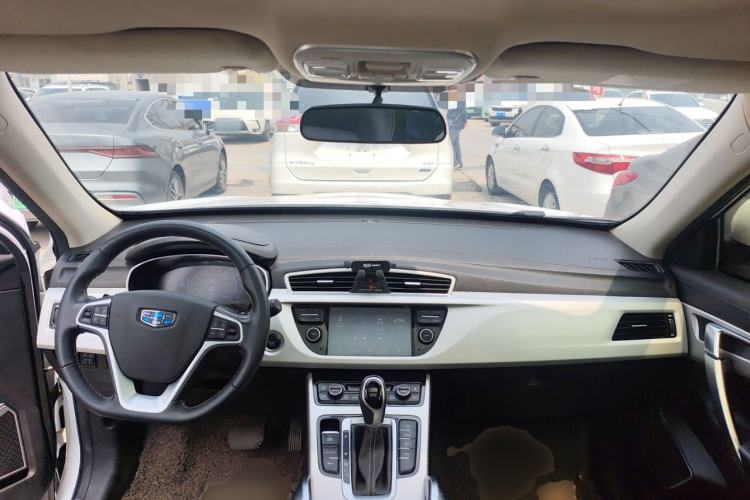 Used Geely Auto Emgrand X7 Sport 2018 1.8TD Automatic Two-Wheel Drive Smart Connect 4G Internet Edition Center Console