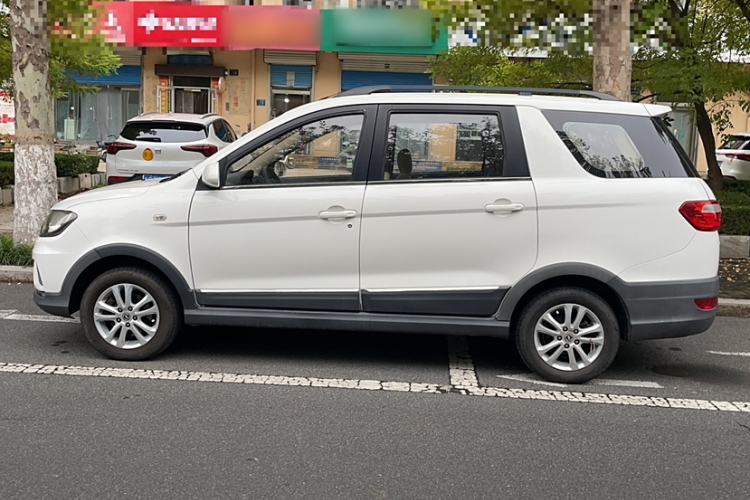 Used Dongfeng Fengon 370 2016 1.5L Manual Standard Edition SFG15-05 7 Seats