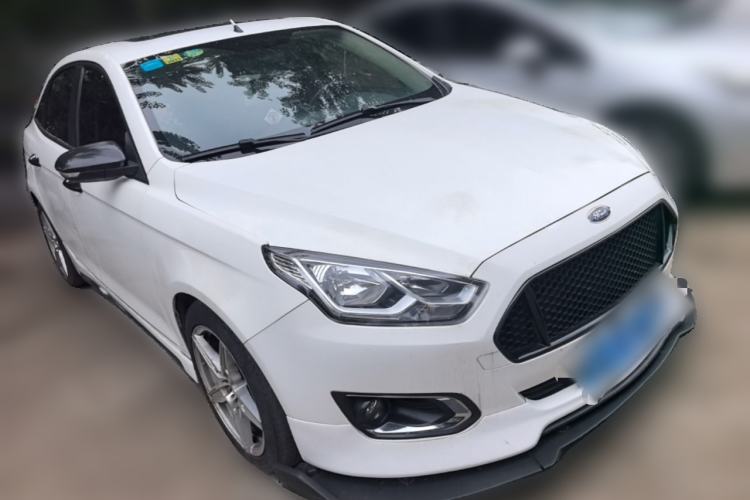 Used Ford Escort 2015 1.5L Manual Fashion Edition