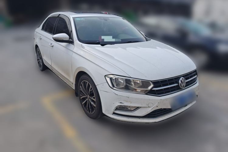 Used Volkswagen Bora 2016 230TSI DSG Luxury Version Front Right 45 Deg