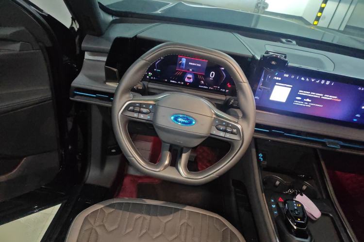 Used Ford Edge 2023 Ford Explorer L 2.0T EcoBoost E-Hybrid Two-Wheel Drive 7-Seater Luxury Model