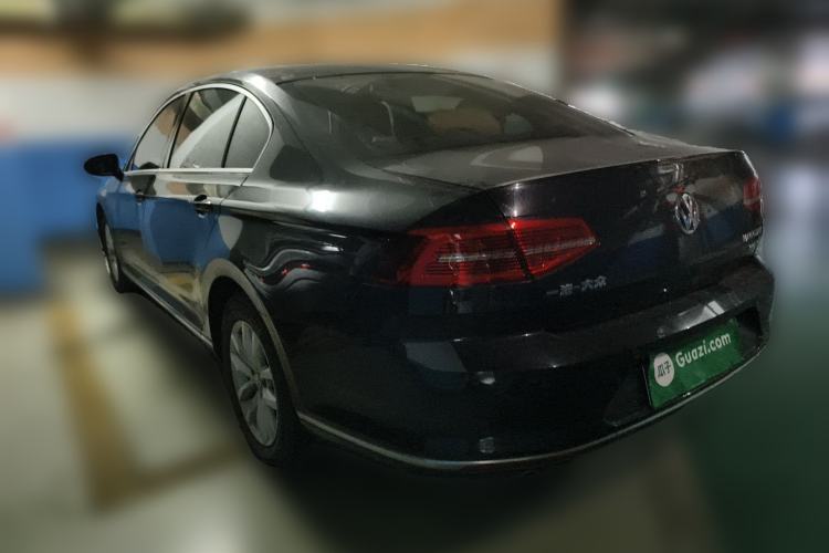 Used Volkswagen Magotan 2017 330TSI DSG Comfort Model Rear Left 45 Deg