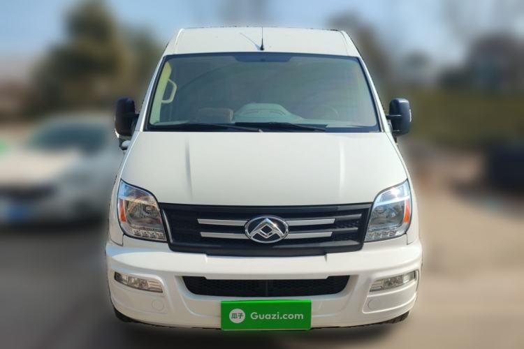 Used SAIC MAXUS Xintu V80 2021 2.0T Manual Classic City Delivery King Short Wheelbase Mid-Roof Design 3 Seats