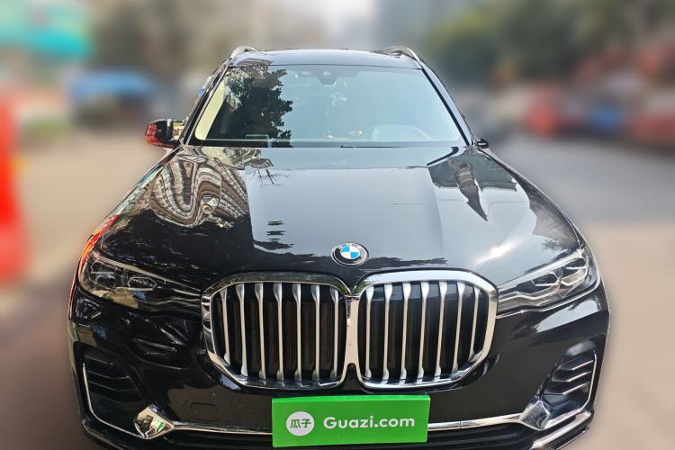 Used BMW X7 2022 xDrive40i Luxury Package with Leading Features
