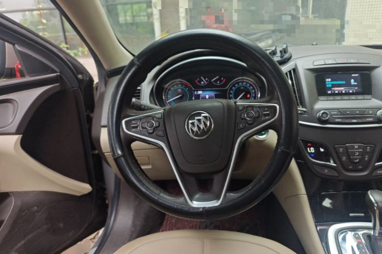 Used Buick Regal 2014 2.0L Elite Fashion Edition Steering Wheel