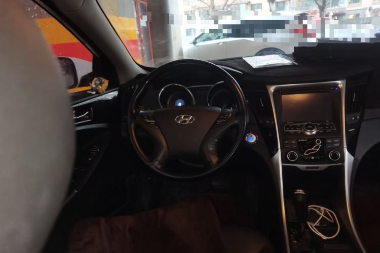 Used Hyundai Sonata 2014 2.4L Automatic Luxury Version China IV Standard Steering Wheel