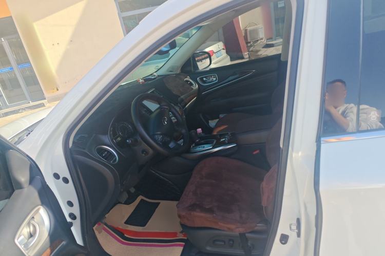 Used Infiniti JX 2013 JX35 Two-Wheel-Drive Excellence Edition Left Front Seat