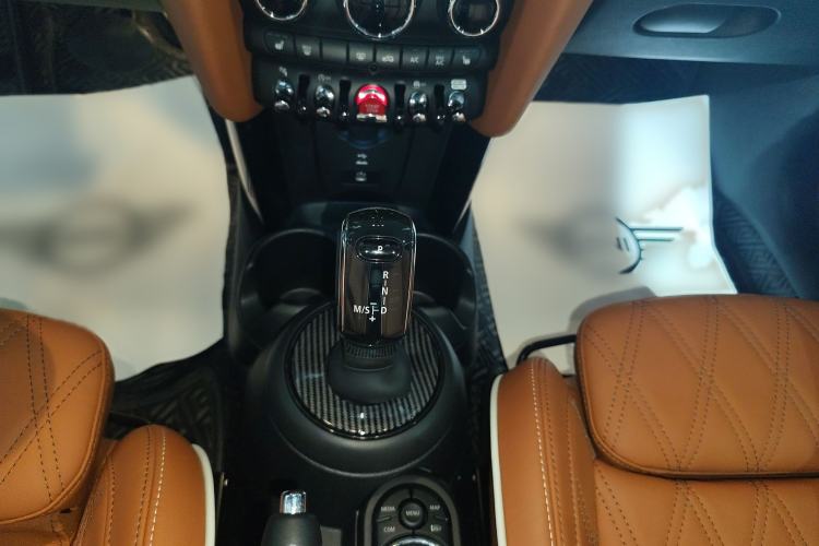 Used MINI MINI 2023 2.0T COOPER S Artist