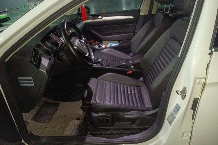 Used Volkswagen Variant 2017 380TSI Two-Wheel Drive Comfort Edition