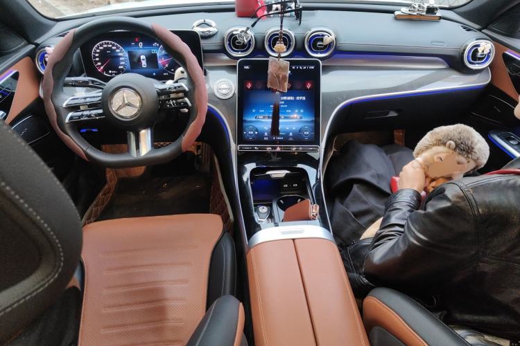 Used Mercedes-Benz C-Class 2023 C 260 L Sport Edition Center Console