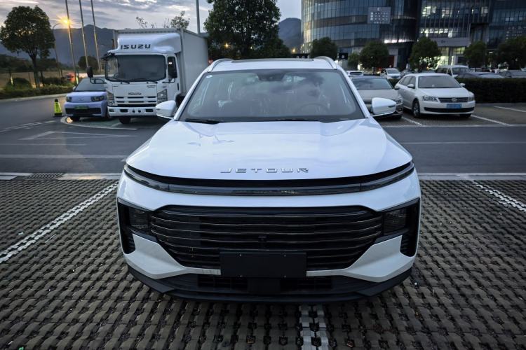 Used JETOUR X70 PLUS 2025 1.5T Elite Edition 5 Seats