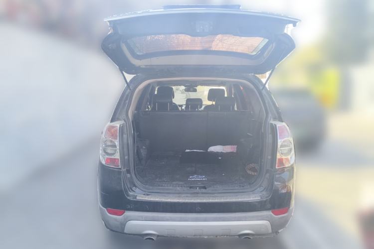 Used Chevrolet Captiva 2012 2.4L 4x4 Flagship Edition 7 Seats