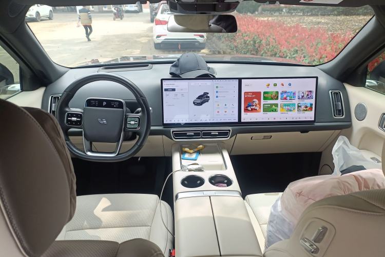Used Li Auto L8 2023 Pro Model Interior 2