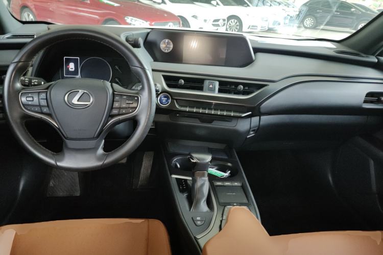Used Lexus UX 2020 260h Explore & Adventure Edition Center Console