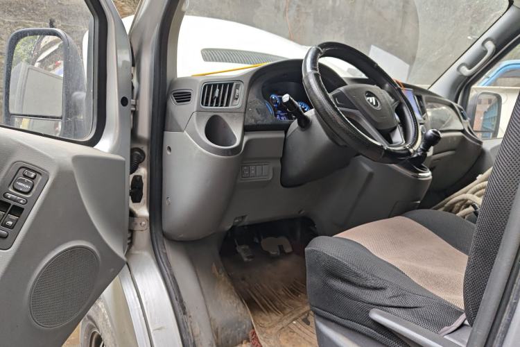 Used Foton Toano 2020 2.0T Multi-Function Short Wheelbase Mid-Roof 5/6-Seater China VI Emission Standard 4F20TC3 Driver Seat