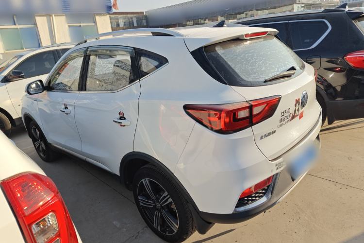 Used MG ZS 2020 Global Bestseller with 1.5L Engine Manual Transmission and a Massive 65-Inch Panoramic Sunroof Version

