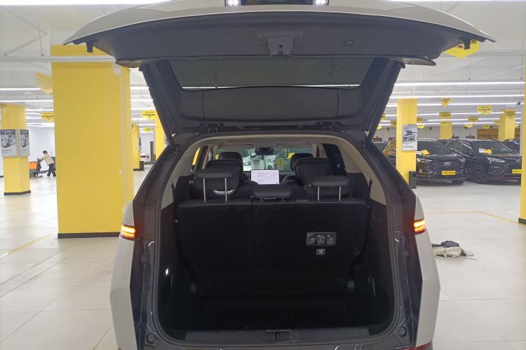 Used XPeng X9 2024 702 Ultra-Long Range Max