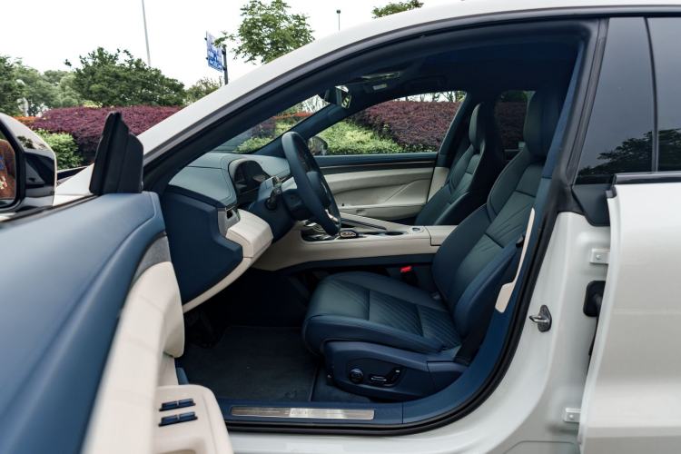 Used Zeekr 001 2025 YOU Edition 100 kWh All-Wheel Drive