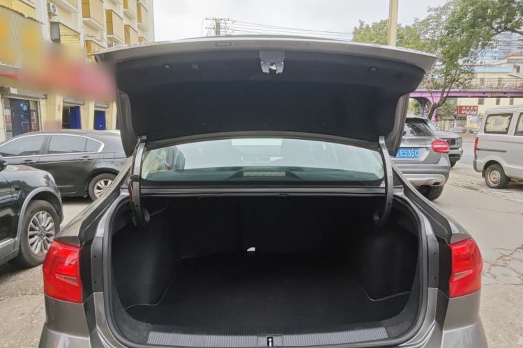 Used Volkswagen Bora 2016 1.6L Automatic Comfort Model
