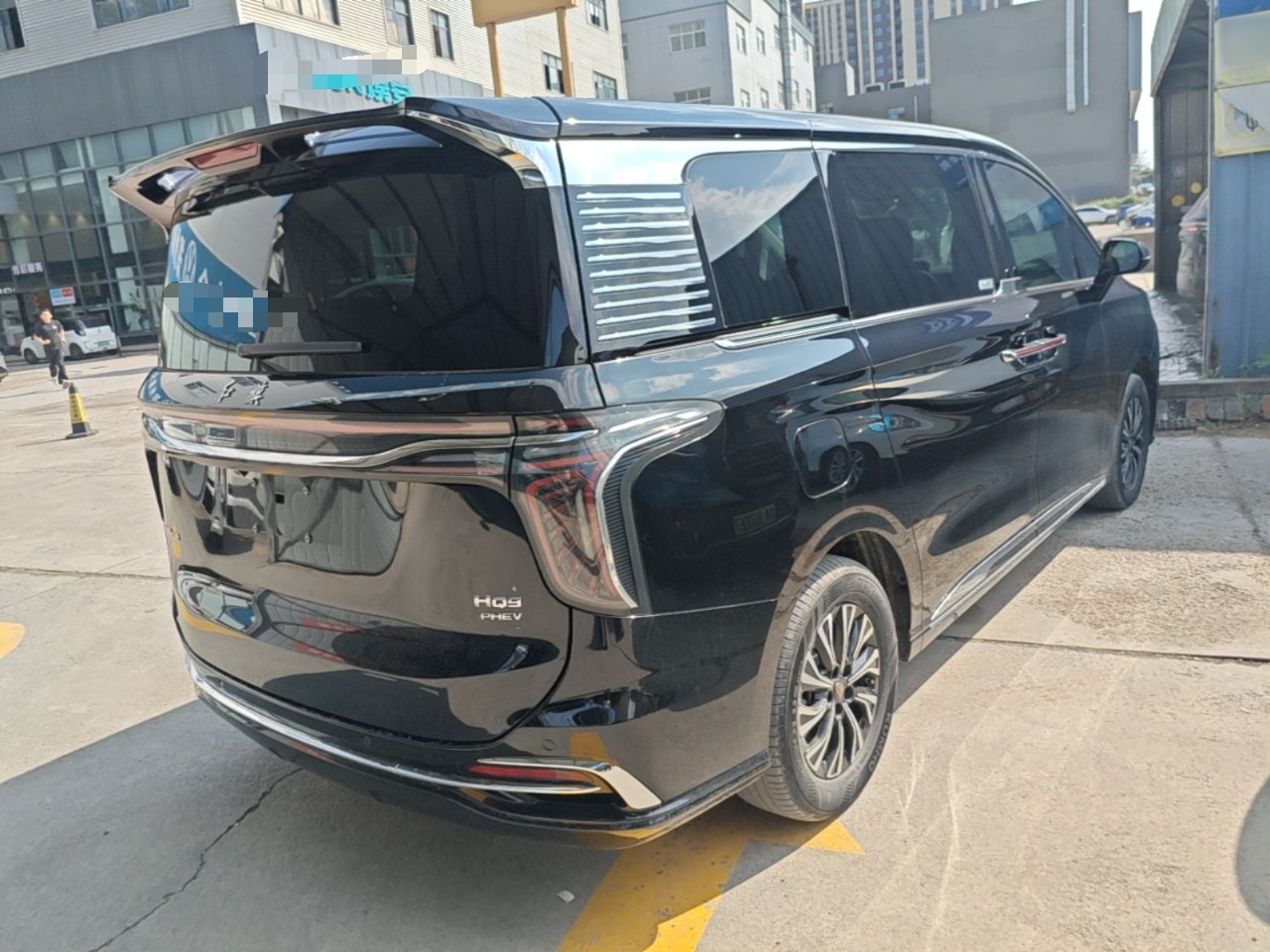 Hongqi HQ9 PHEV 2024 2.0T Four-Wheel Drive Business Edition — снимка 6