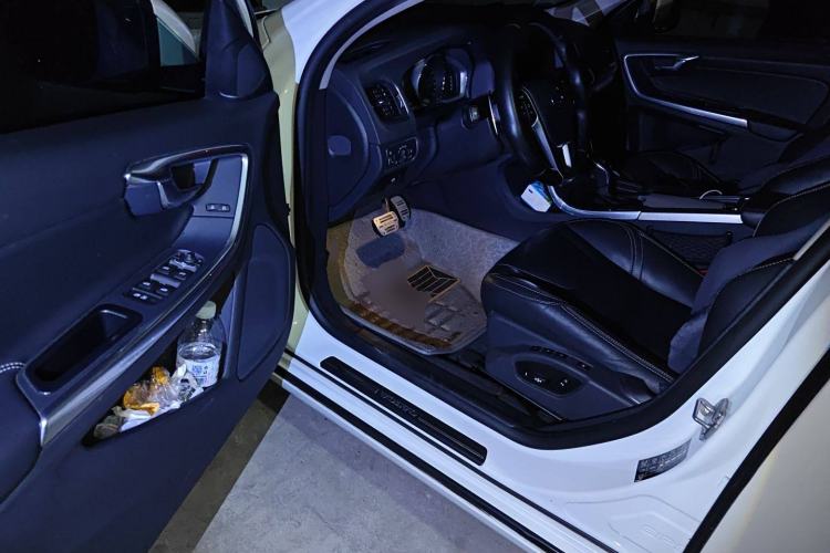 Used Volvo V60 2016 T5 Zhiya Edition