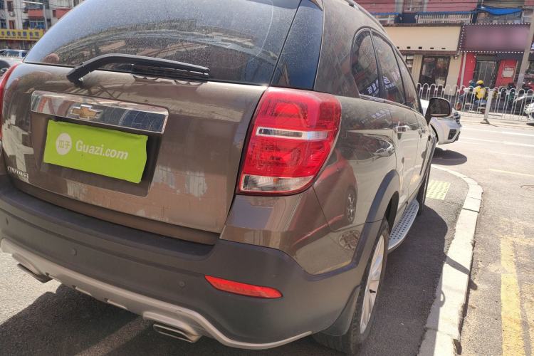 Used Chevrolet Captiva 2017 2.4L 4x4 Flagship Edition 7-Seater Rear Right 45 Deg