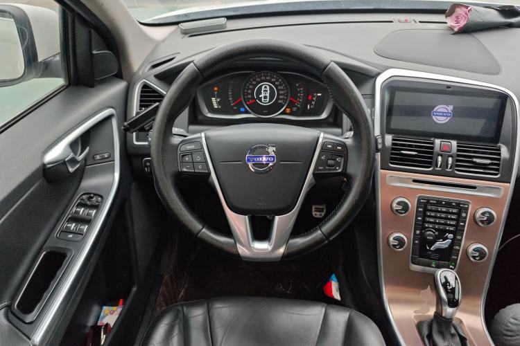 Used Volvo XC60 2017 T5 Smart Upgrade Edition