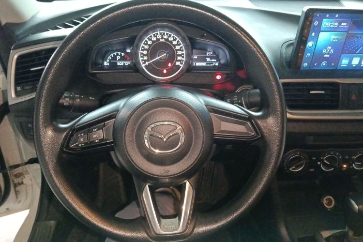 Used Mazda 3 Axela 2017 Sedan 1.5L Automatic Comfort Model Emission Standard China V Steering Wheel