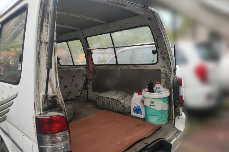 Used Jinbei Hiace 2014 2.0L 5th Generation Kuaiyunwang Business Version 4G19 Trunk