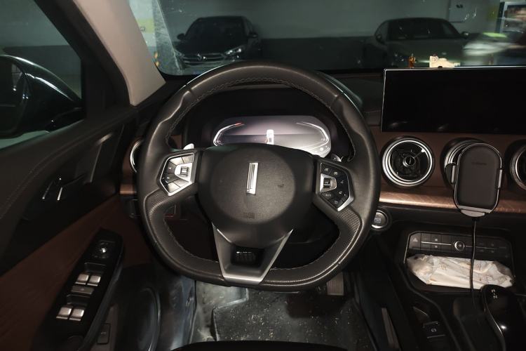 Used Wey VV5 2021 1.5T Two-Wheel Drive Smart Pioneer Steering Wheel