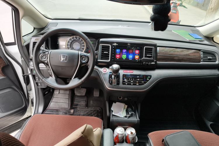 Used Honda Elysion 2016 2.4L Comfort Edition Center Console