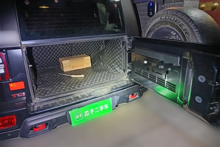 Used BAIC Off-Road BJ40 2021 2.0D Automatic Four-Wheel Drive Blade Hero Edition Pioneer Model
