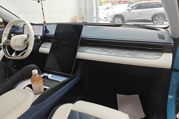 Used NETA GT 2023 580 AWD Center Console