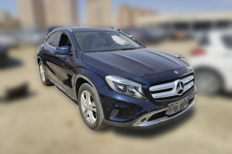 Used Mercedes-Benz GLA 2015 GLA 200 Sport Edition Front Right 45 Deg