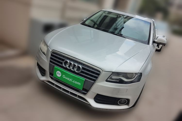 Used Audi A4L 2012 2.0 TFSI automatic Comfort trim level