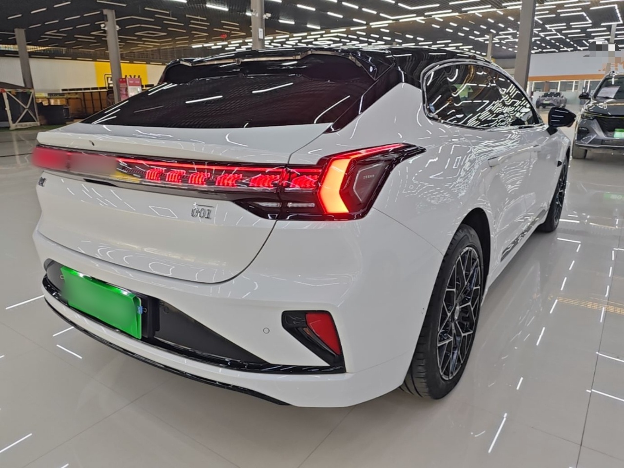 Zeekr 001 2024 WE Edition 100 kWh Rear-Drive — снимка 6