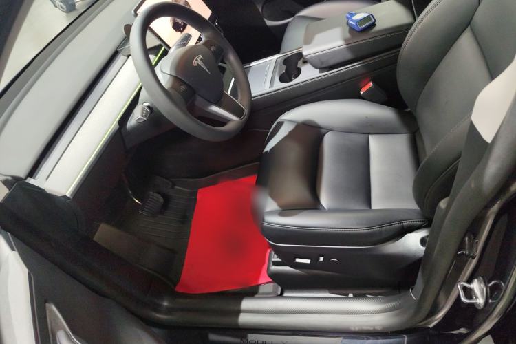 Used Tesla Model Y 2024 Rear-Wheel-Drive Version Left Front Seat