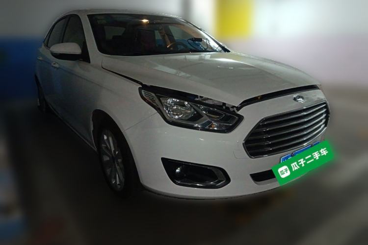 Used Ford Escort 2015 1.5L Automatic Fashion Model Front Right 45 Deg