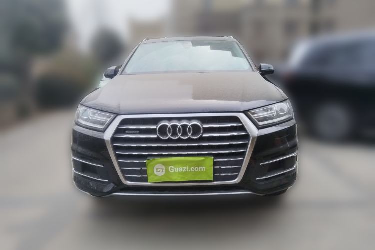 Used Audi Q7 2016 40 TFSI Comfort Model
