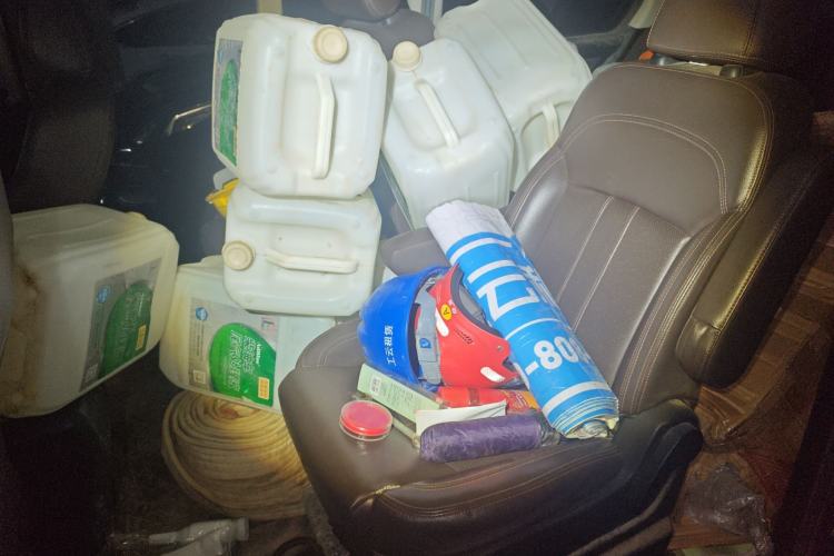 Used FORTHING Lingzhi PLUS 2021 Travel Edition 2.0L Manual Luxury 7-Seater Left Rear Seat