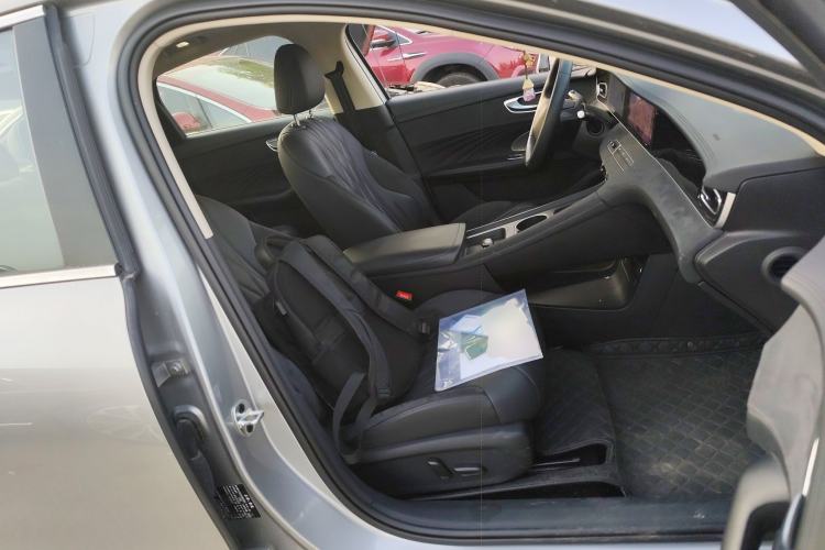 Used Roewe D7 2023 DMH 125km Flagship Edition