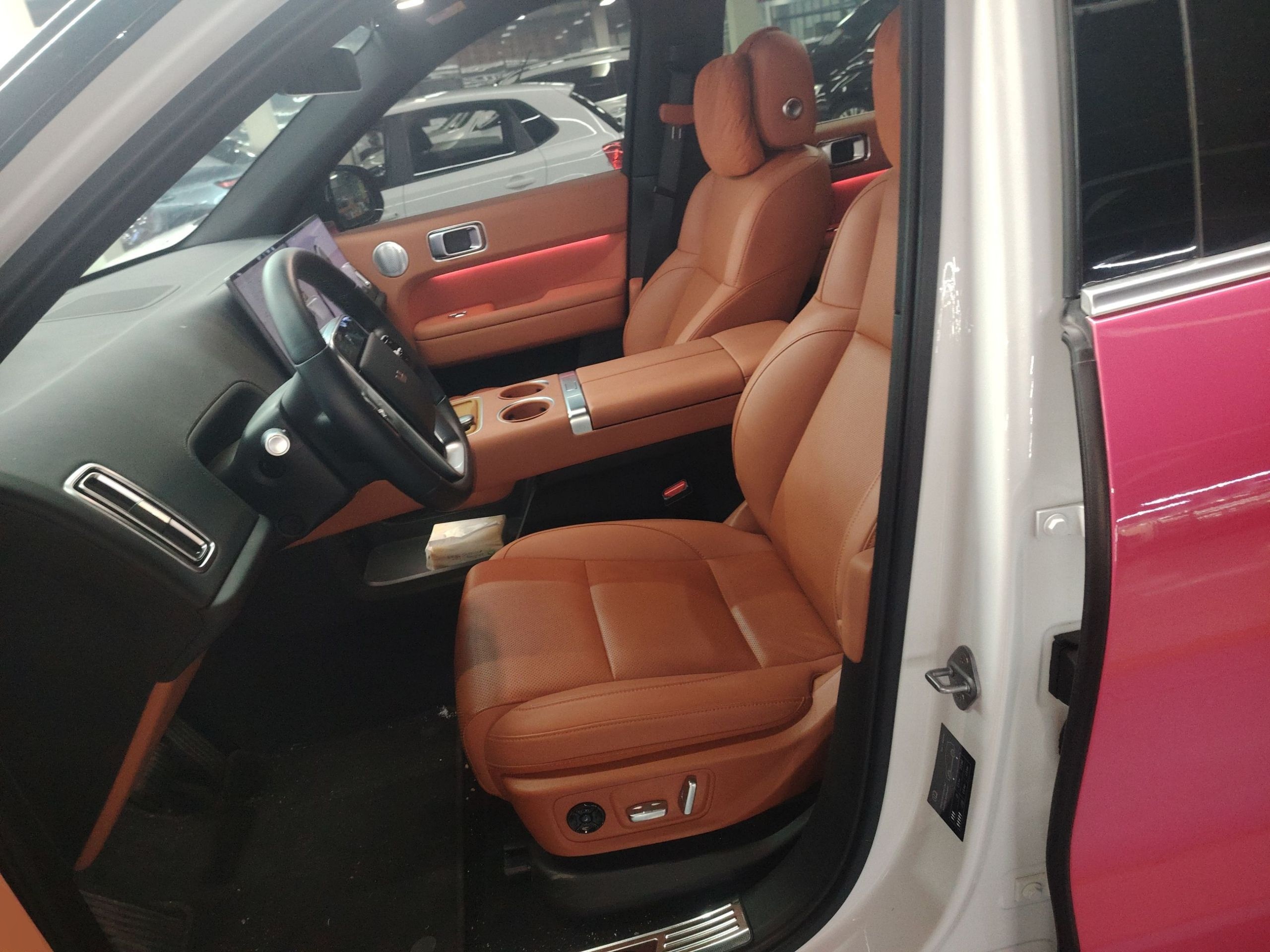 Переднее сиденье в автомобиле