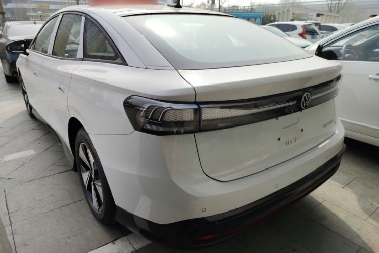 Used Volkswagen ID.7 VIZZION 2024 AIR model