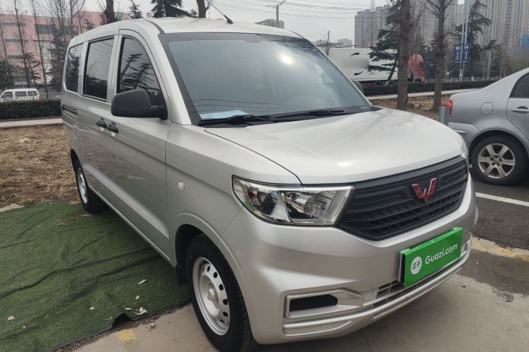 Used Wuling Hongguang V 2019 1.5L Base Version China VI LAR