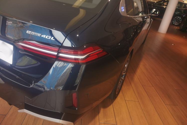 Used BMW i5 2025 eDrive 40L M Sport Package
