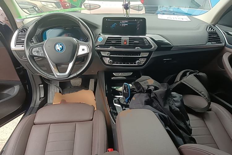 Used BMW iX3 2021 Leading Model Center Console