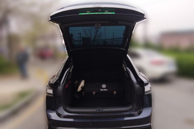 Used Volkswagen ID.7 VIZZION 2024 PRO Model Trunk