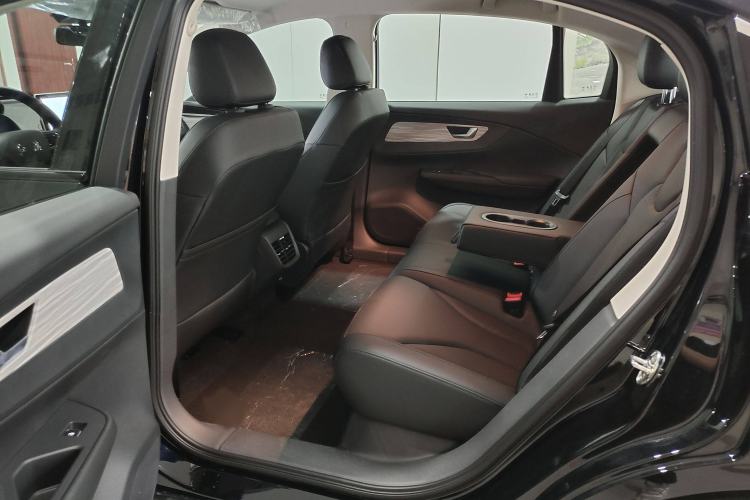 Used Hongqi E-QM5 2025 500km Range Commuter Version
